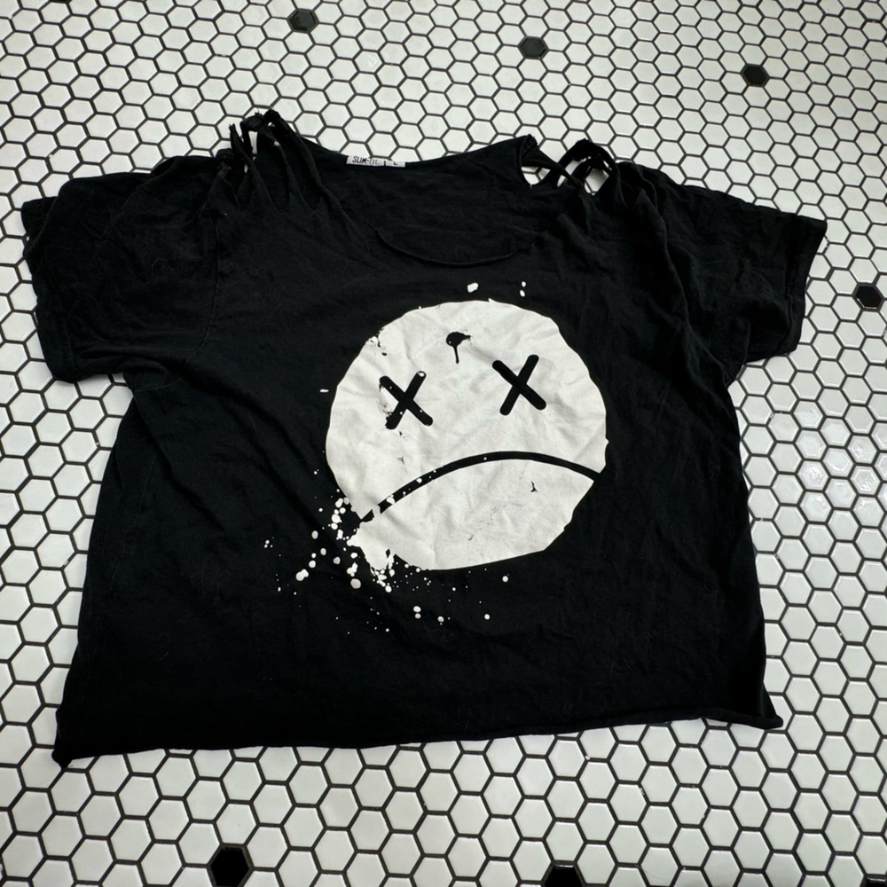 Fishbone slim fit factory distressed  t shirt size large